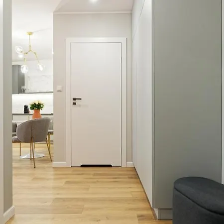 Prestige /miejsce Parkingowe * ポズナン